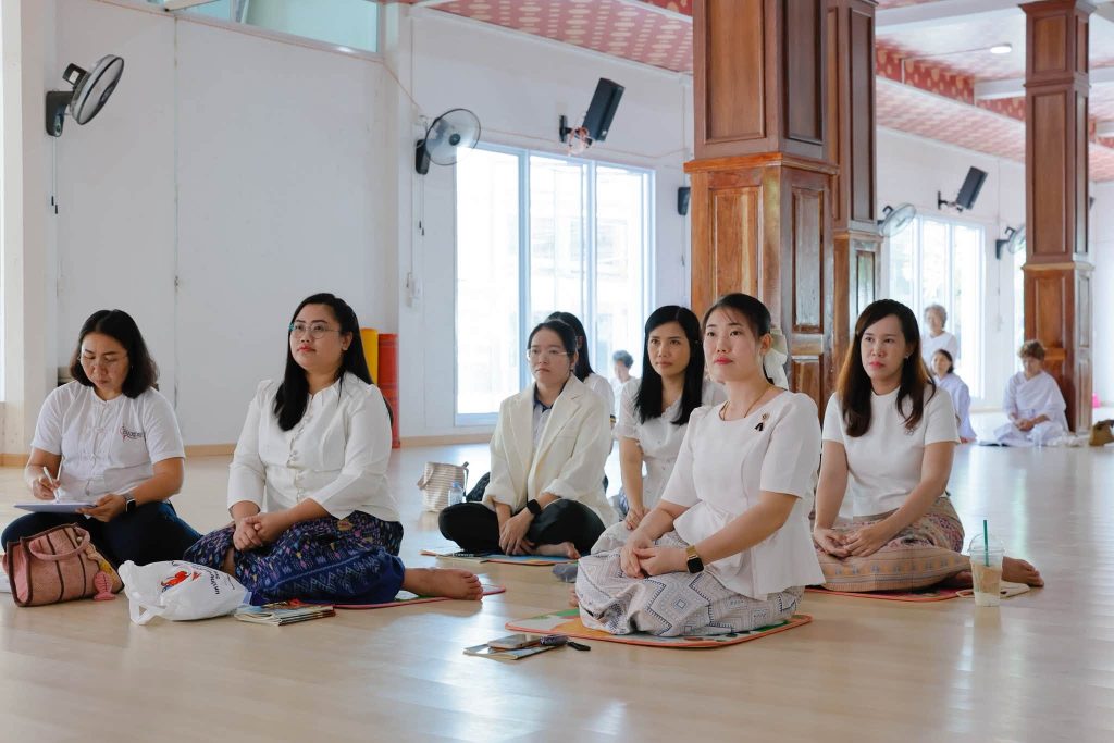 บรรยากาศผู้เข้าร่วมกิจกรรมภายในอาคาร