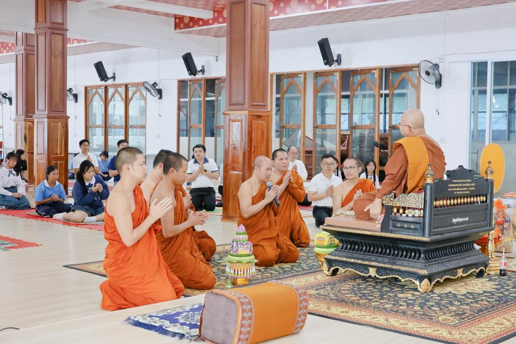 คณะสงฆ์และผู้เข้าร่วมกิจกรรมศุกร์ถึงธรรม สุขถึงใจ สัปดาห์ที่ 2 ประจำปี 2569